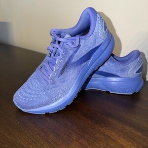 Brooks Women’s Ghost 16 Purple Running Shoes Size 8 EUC